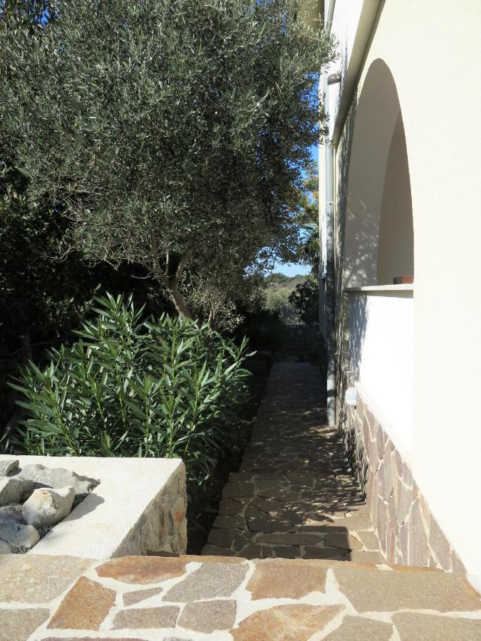 Rea Apartment Cres