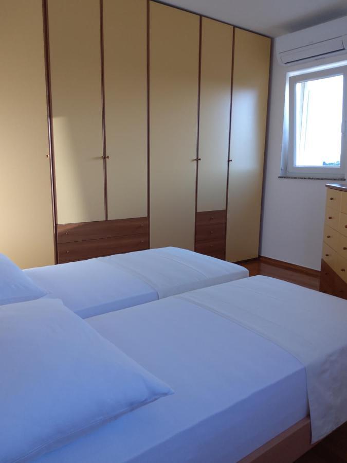 Rea Apartament *