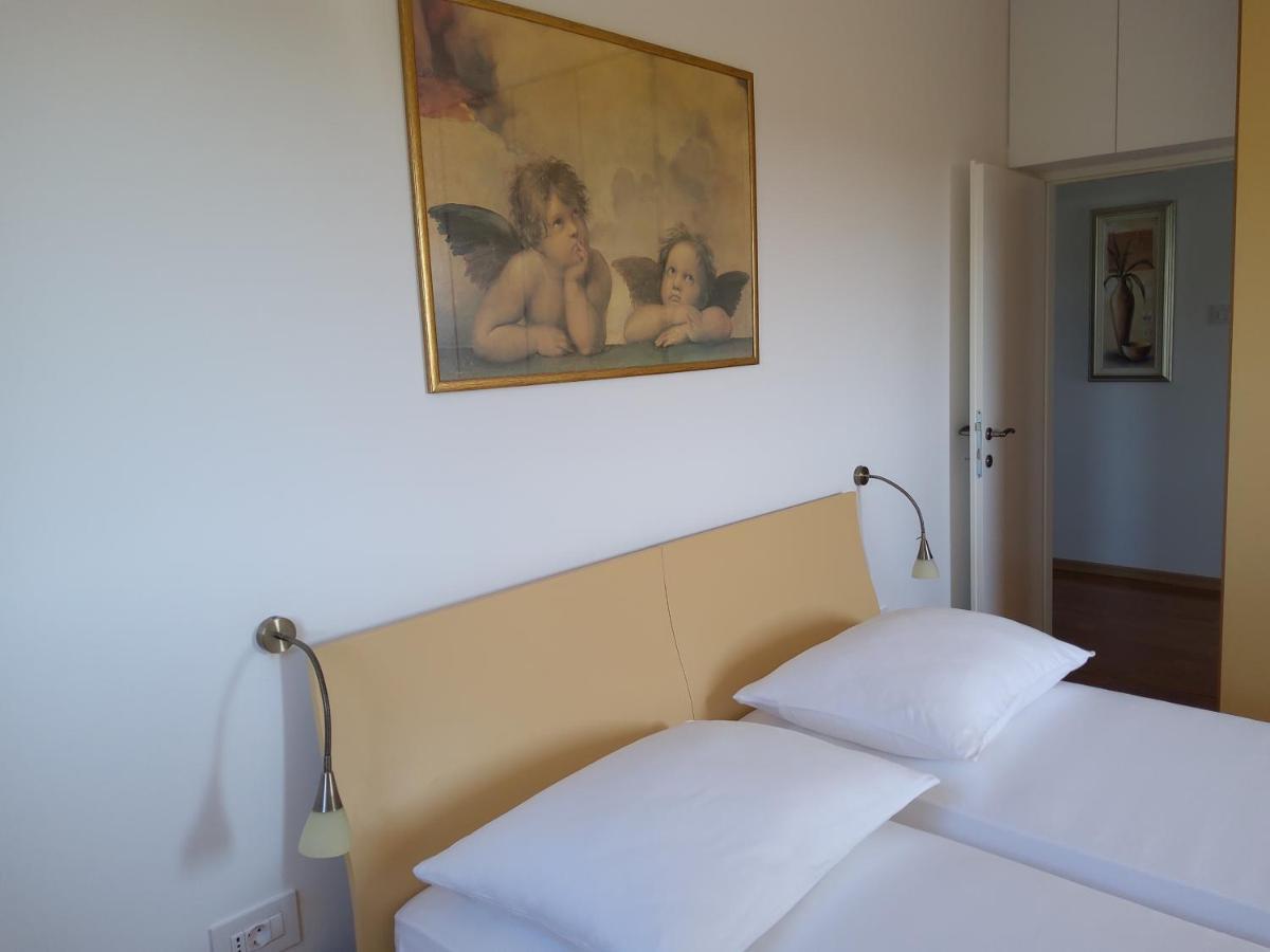Rea Apartment Cres